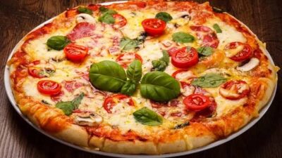 Evde lezzetli ve pratik bir pizza yapmak ister misiniz? Artık