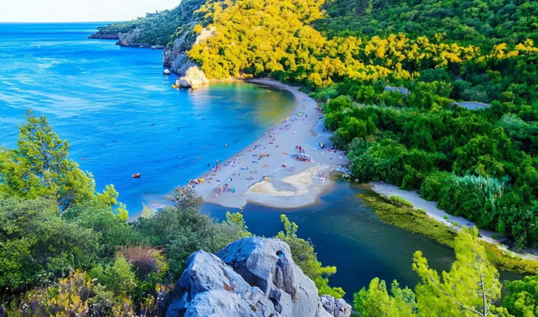 Antalya’da yeni turizm rekoru: Bir günde 100 bini aşkın yabancı turist geldi Kültür ve Turizm Bakanı Mehmet Nuri Ersoy, Antalya’nın dün son