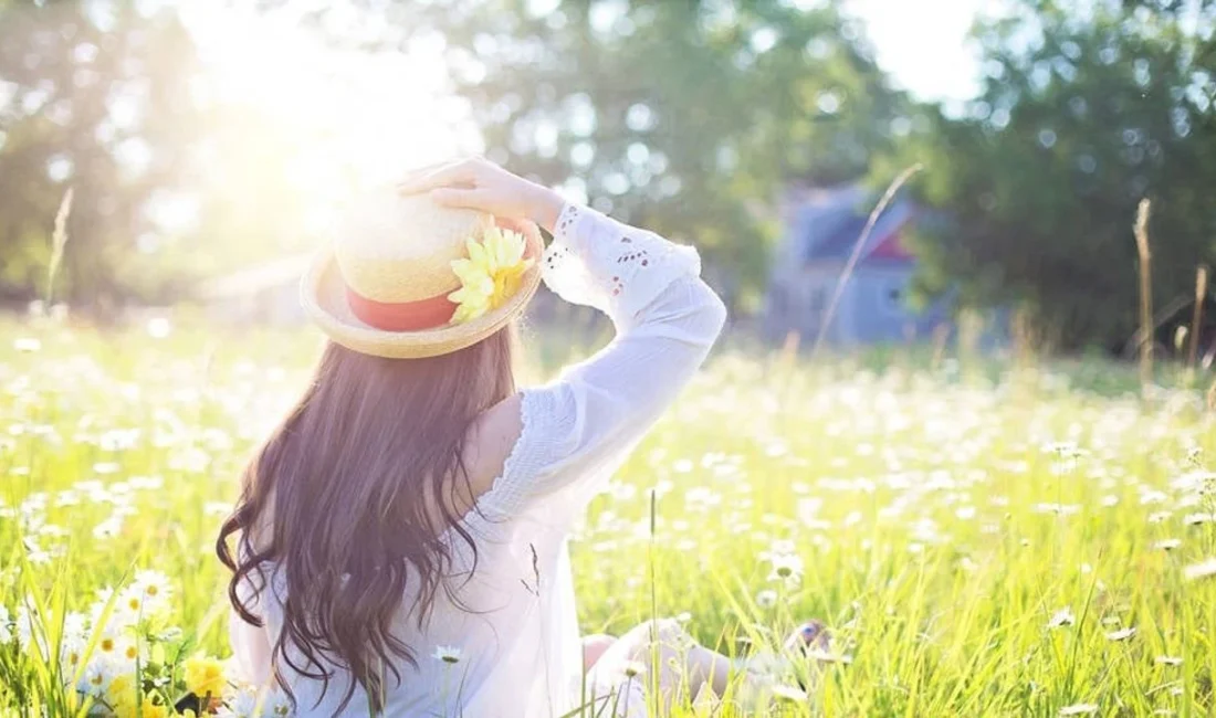 Bugün hava nasıl olacak? Geçen haftalarda etkisini gösteren bunaltıcı sıcaklar düşüşe geçti. Sıcaklıklar mevsim