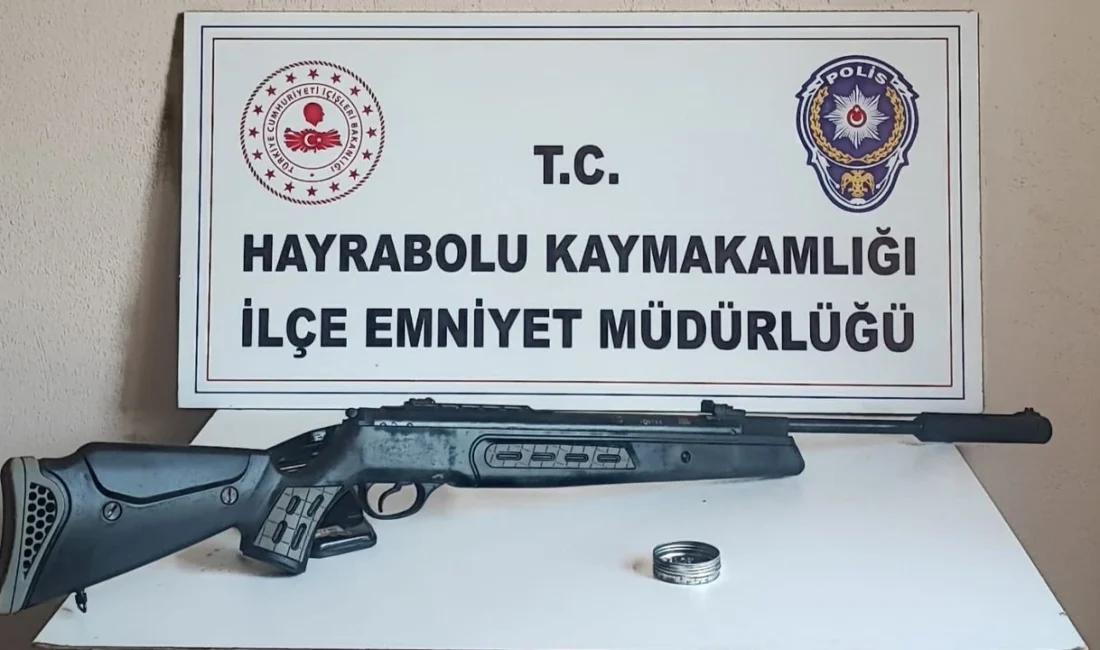 Tekirdağ’ın Hayrabolu ilçesinde düzenlenen 33. Ayçiçeği Festivali’nde sahne alan ünlü