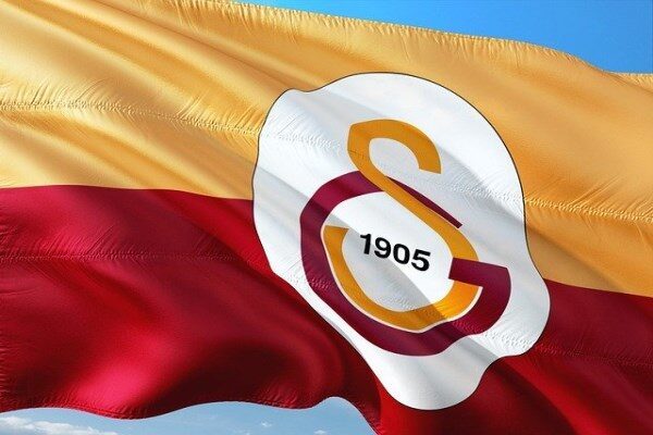 Galatasaray, Victor Enok Nelsson'u satın alma opsiyonlu Verona'ya kiraya verdi.