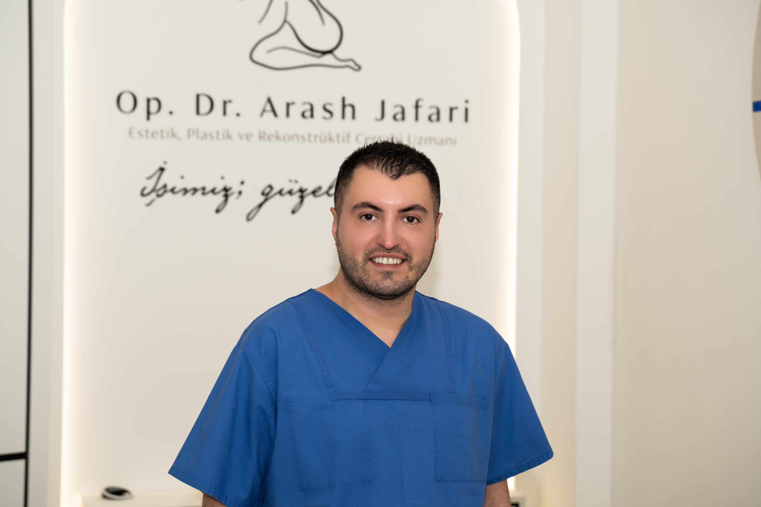 Toplumda plastik cerrahi hakkında pek çok yanlış bilgi dolaşıyor. Estetik