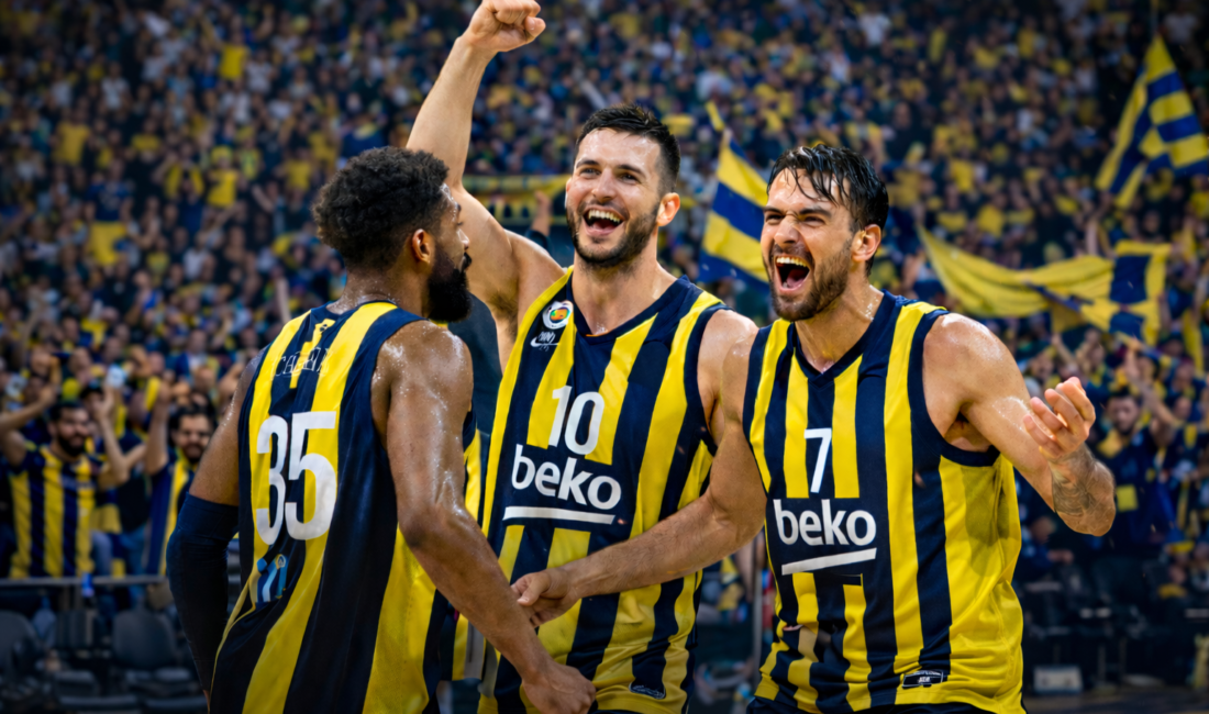 Fenerbahçe Beko EuroLeague’de ilk 6’yı garantiledi, gözler şimdi play-off turunda Fenerbahçe Beko, EuroLeague normal sezonunda son haftaya girilirken en önemli