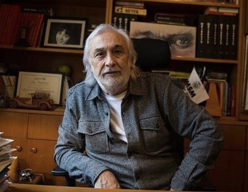 “Gırgıriye Müzikali” için salona gelen izleyiciler, gösteri başlamadan yapılan iptal