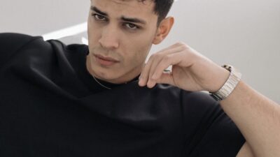 NOW TV ekranlarında yayınlanan Yeraltı dizisinde Paşa Hanoğlu karakterine hayat