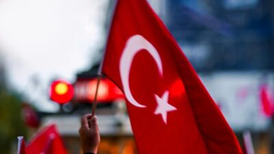 Bugün 1 Mayıs… Kimi fabrikada, kimi tarlada, kimi ofiste, kimi