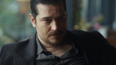 Çağatay Ulusoy ve Demet Özdemir’in başrollerinde yer aldığı Eşref Rüya,