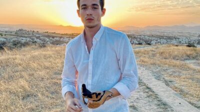 Çocuk yaşta kamera karşısına geçen ve yıllar içinde farklı dizi,