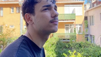 Çocuk yaşta kamera karşısına geçen ve yıllar içinde farklı dizi