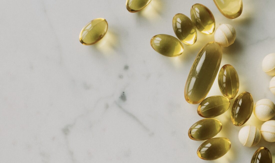 D Vitamini Faydaları Nelerdir? D Vitamini Eksikliği ve Besinler Vücudumuzda bir vitaminden çok daha fazlası gibi çalışan ve adeta