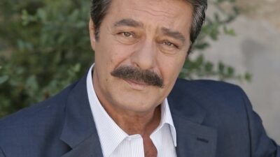 Türk sinemasının usta oyuncularından Kadir İnanır, 77 yaşında hayatını kaybetti.