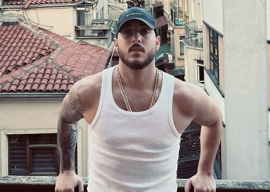 Türkçe rap sahnesinin son yıllarda dikkat çeken isimlerinden biri olan