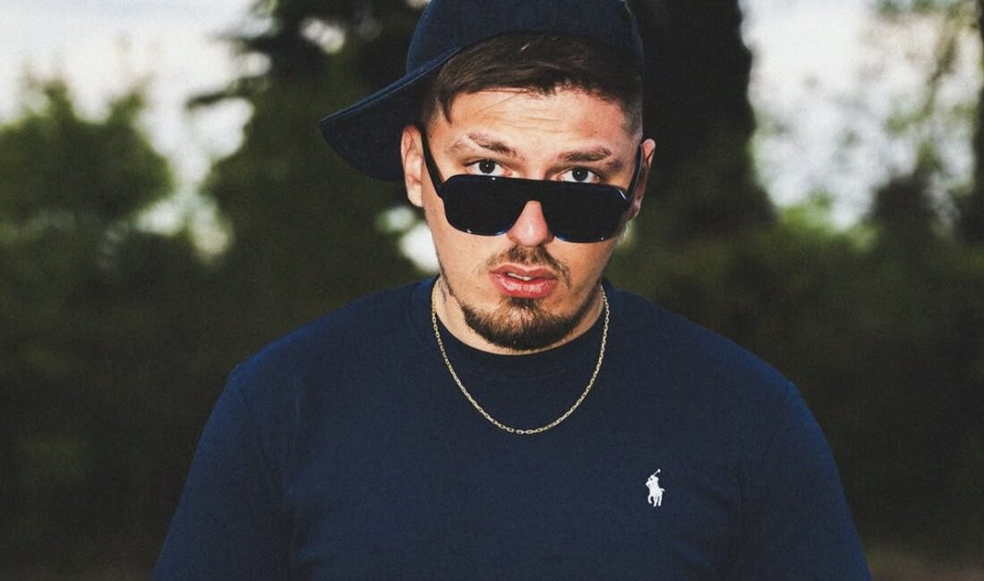 Türkçe rap sahnesinin genç ve dikkat çeken isimlerinden biri olan