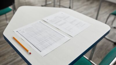 Yaklaşık 2,5 milyon adayın başvurduğu 2026 YKS’nin sonuçları erişime açıldı.