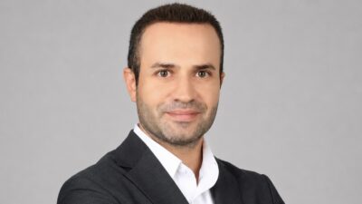Chiron, Yunan mitolojisinde bir sentor olarak bilinir. Bu gök cismi