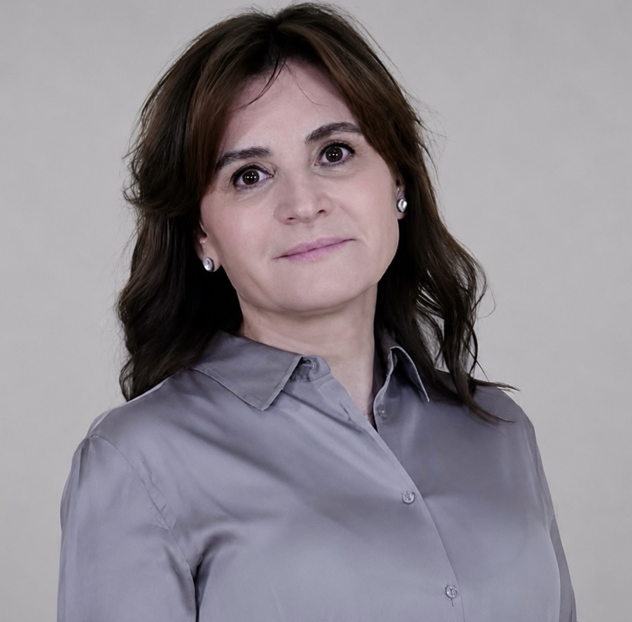 Dr. Feryal Kalkavan yazar fotoğrafı