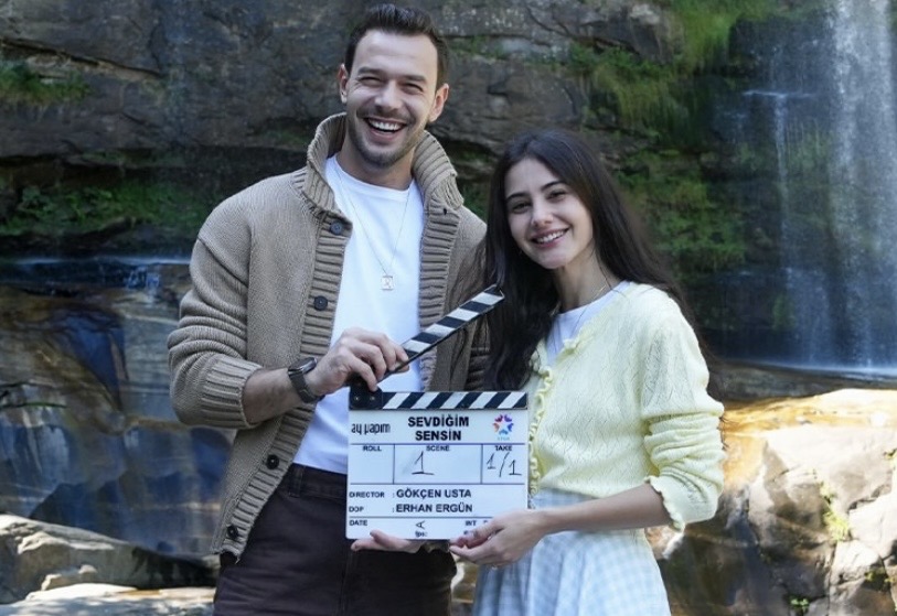 Aytaç Şaşmaz ve Helin Kandemir’in başrollerini paylaştığı Sevdiğim Sensin’in ikinci