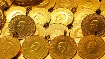 Piyasalarda gram altın 6 bin 818 TL seviyesine geriledi. Güncel