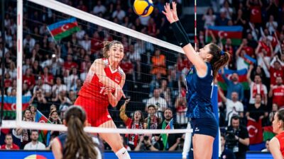 Türkiye - Azerbaycan voleybol maçı için nefesler tutuldu! Filenin Sultanları,