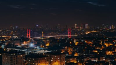 İngiltere merkezli Oxford Economics tarafından yayımlanan "Dünyanın En İyi 1000