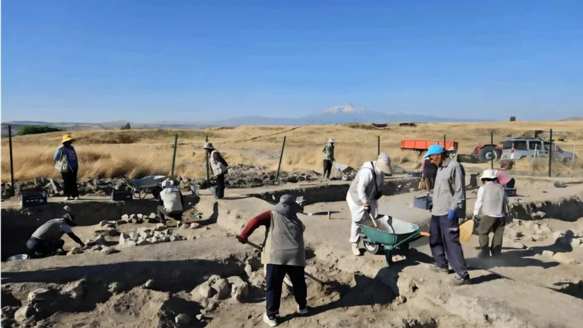 Kültepe-Kaniş kazılarında 78 yıllık tarihte bir ilk yaşandı. Helenistik Dönem'e