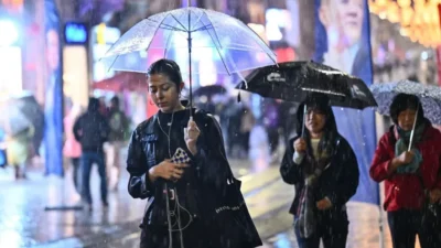 Meteoroloji Genel Müdürlüğü, birçok bölge için kuvvetli yağış uyarısı yaptı.