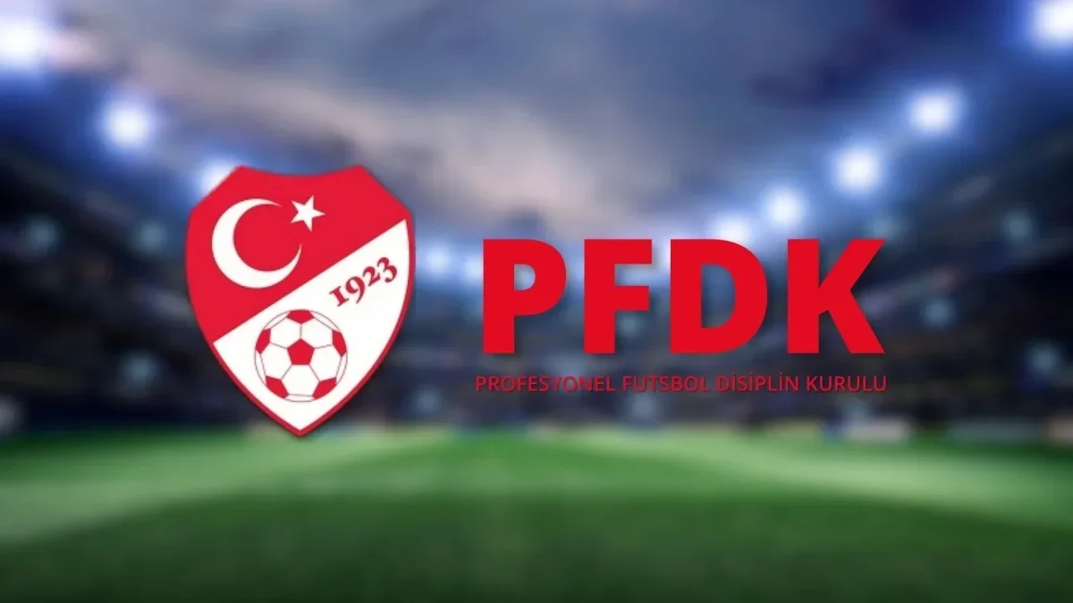 Süper Lig derbisi sonrası Galatasaraylı Abdülkerim Bardakcı ve Fenerbahçeli Archie