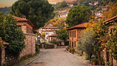 Sonbaharda kalabalıktan uzaklaşmak ve doğayla baş başa kalmak isteyenler için